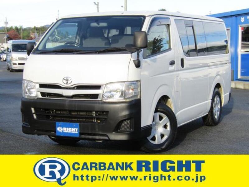 TOYOTA HIACE VAN