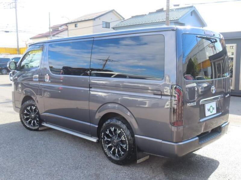 HIACE VAN