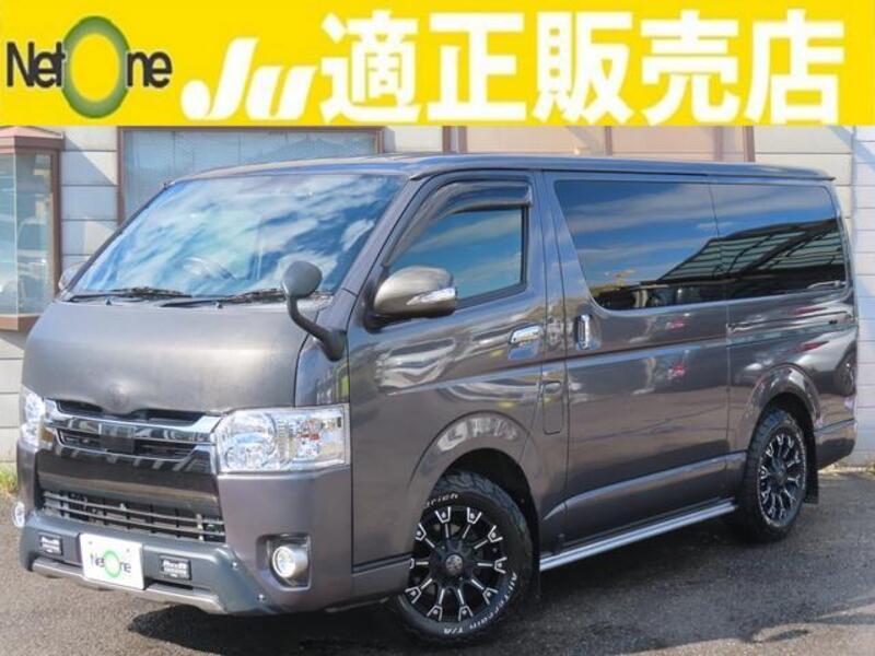 TOYOTA HIACE VAN