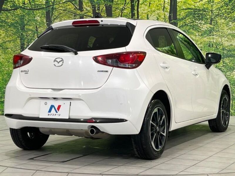 MAZDA2