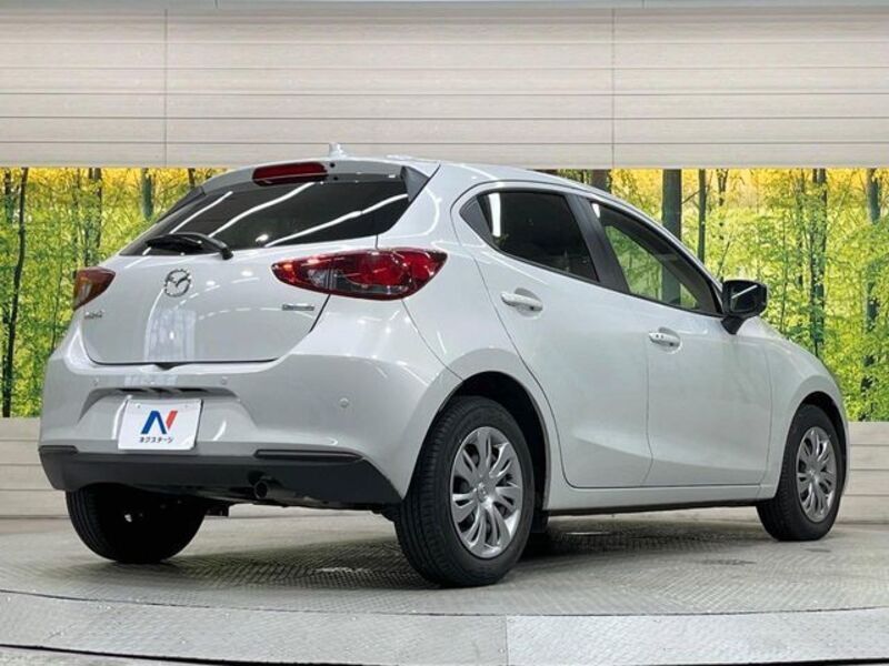 MAZDA2