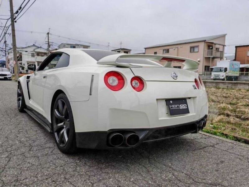 GT-R