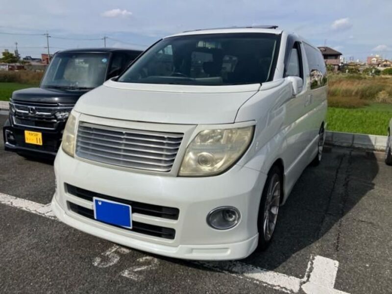 NISSAN ELGRAND
