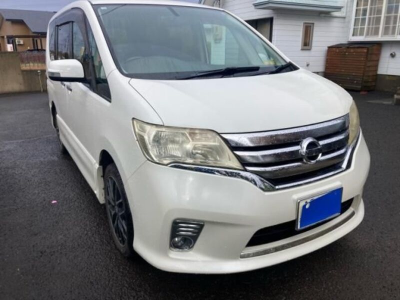 NISSAN SERENA