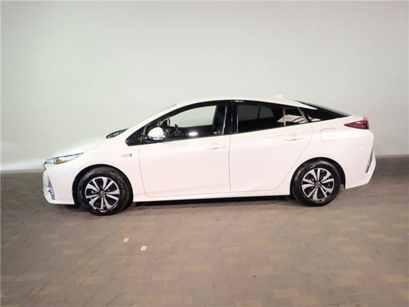 PRIUS PHV