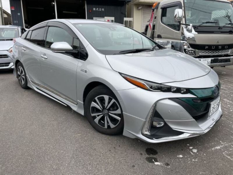 PRIUS PHV