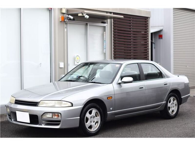 NISSAN SKYLINE