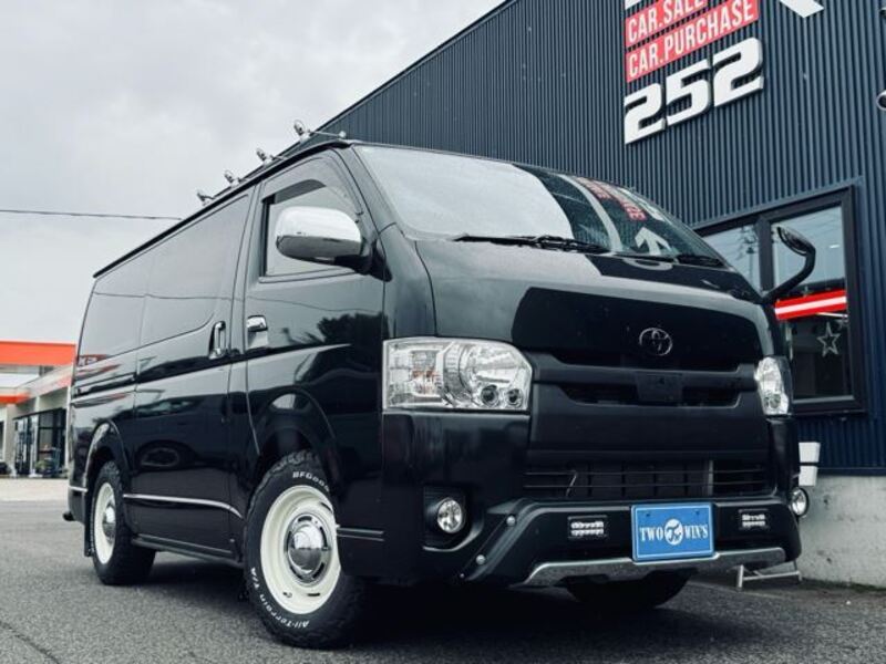 HIACE VAN