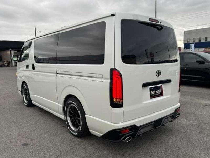 HIACE VAN