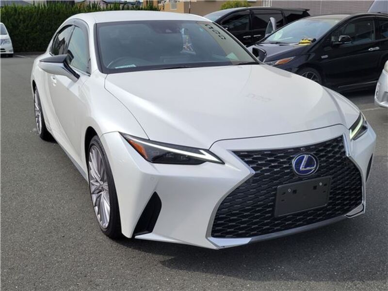 LEXUS IS