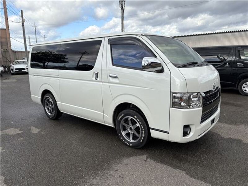 HIACE VAN
