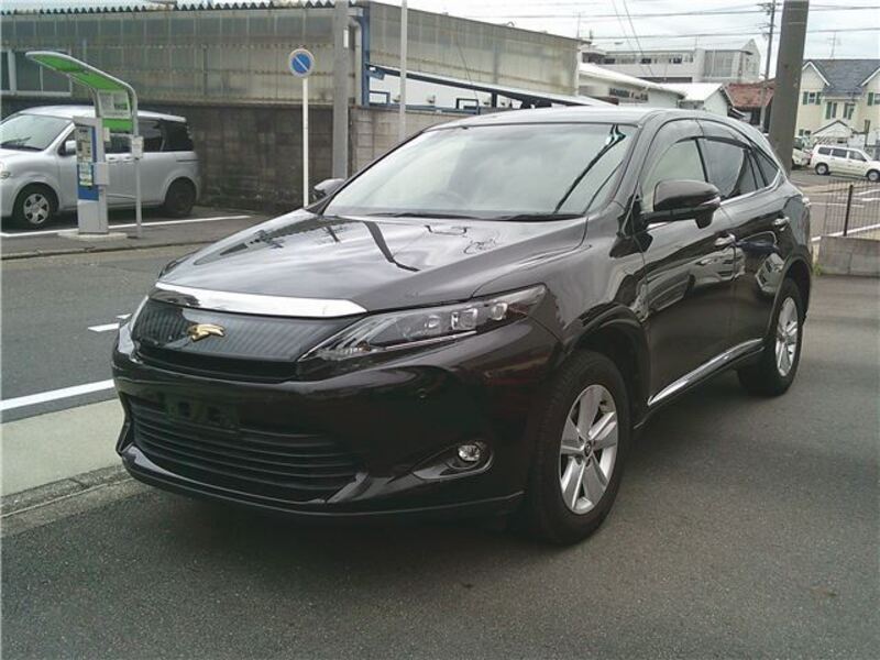 TOYOTA HARRIER
