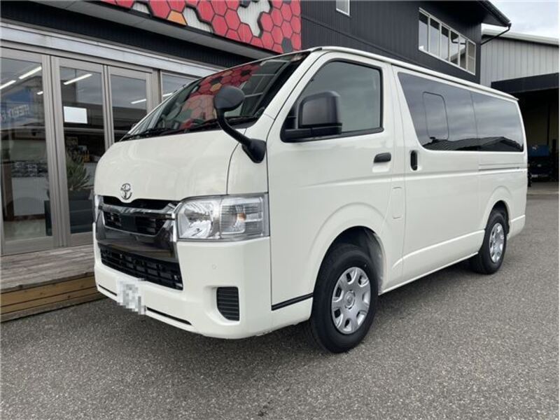 TOYOTA HIACE