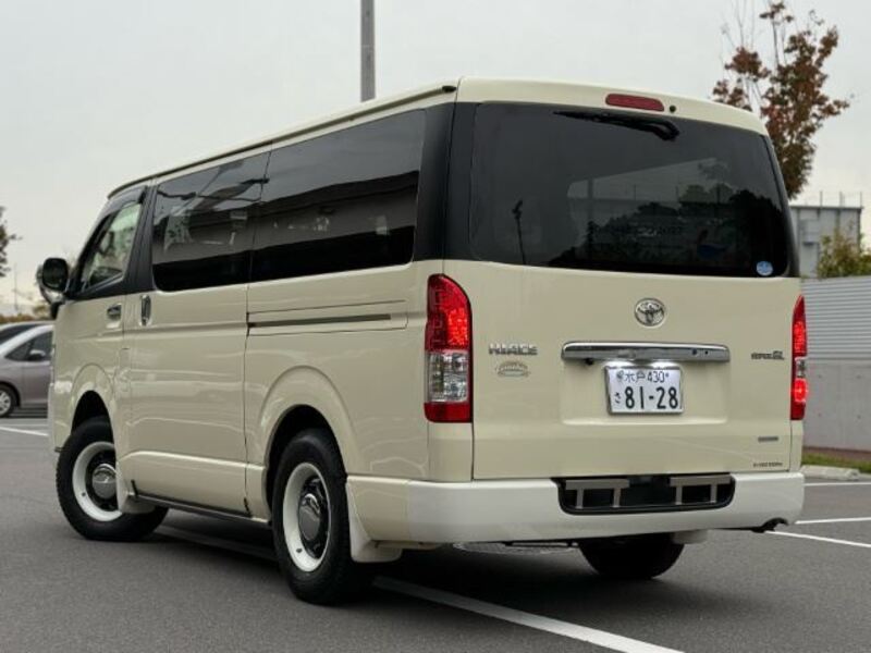HIACE VAN