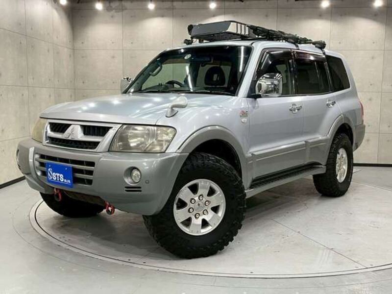 MITSUBISHI PAJERO