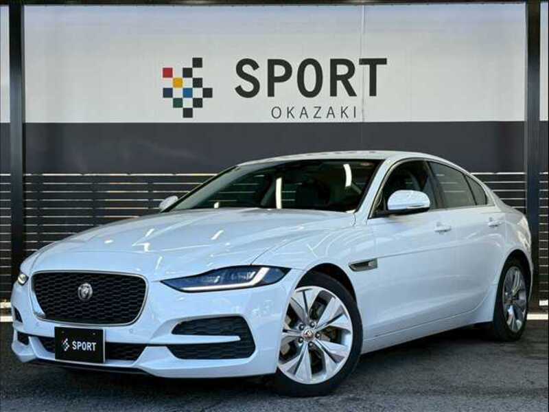 JAGUAR XE