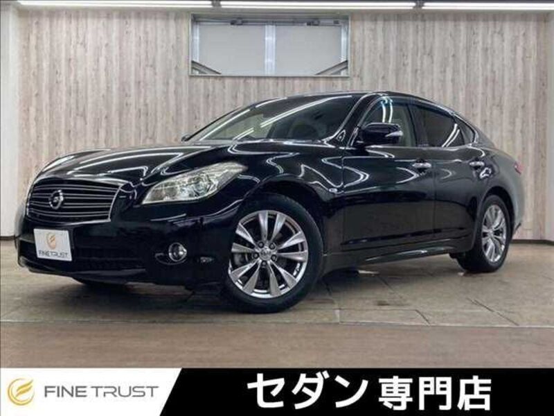 NISSAN FUGA