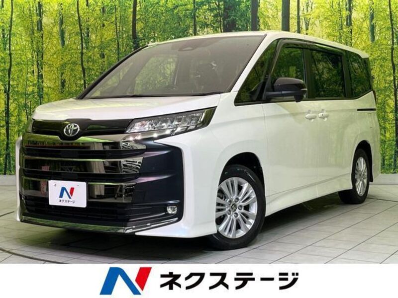 TOYOTA NOAH