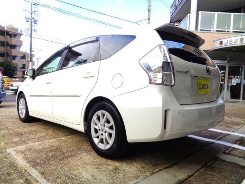 PRIUS ALPHA