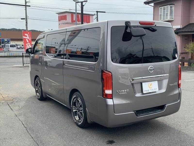 NV350 CARAVAN