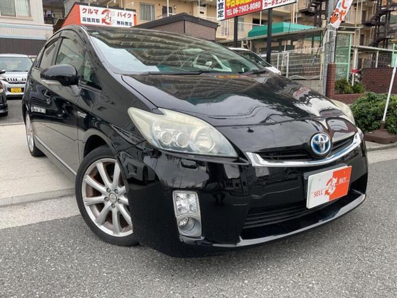 TOYOTA PRIUS