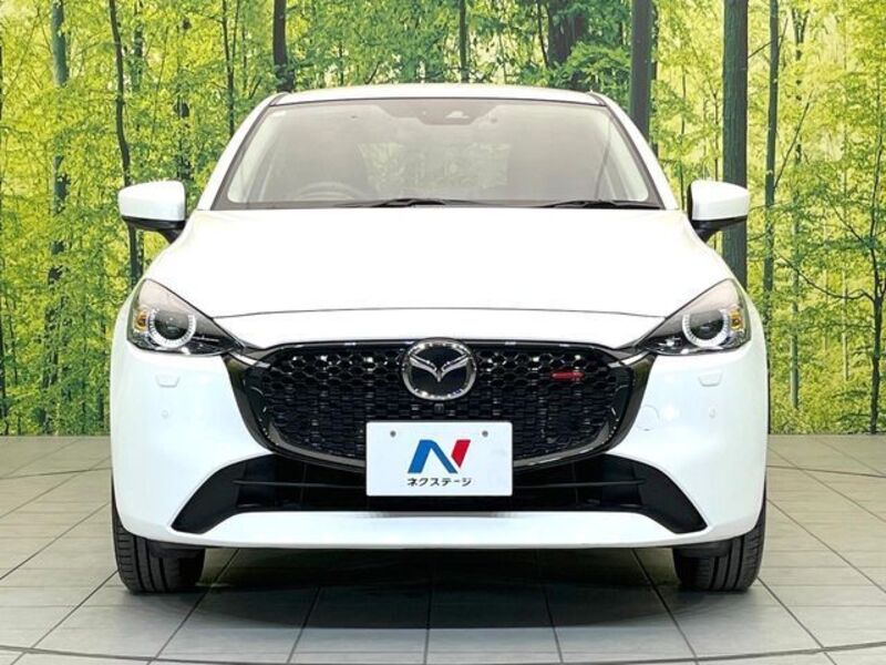 MAZDA2