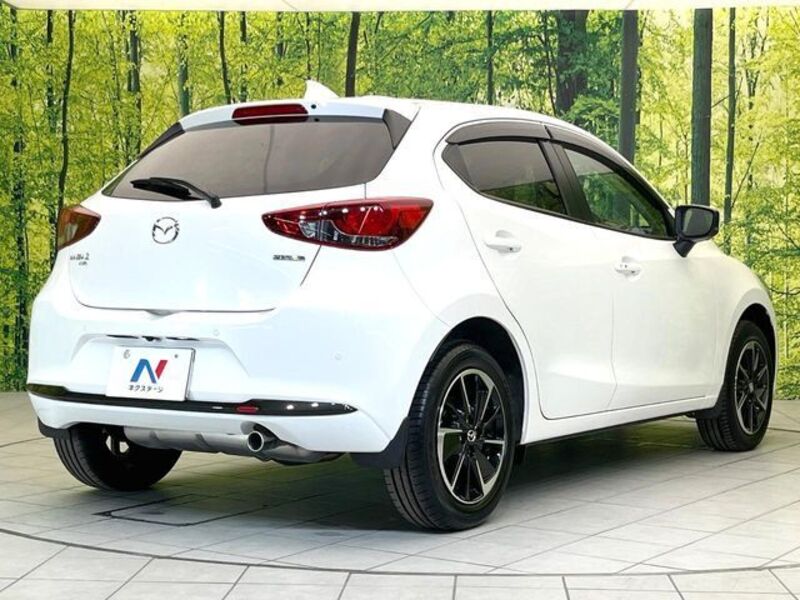 MAZDA2