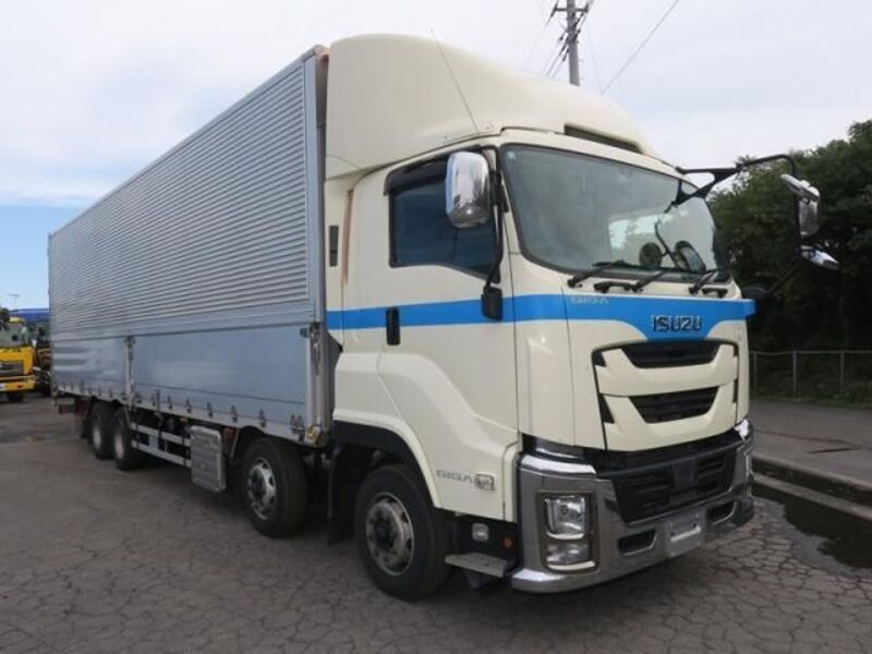 ISUZU GIGA