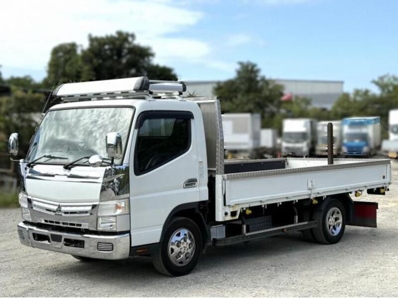 MITSUBISHI CANTER