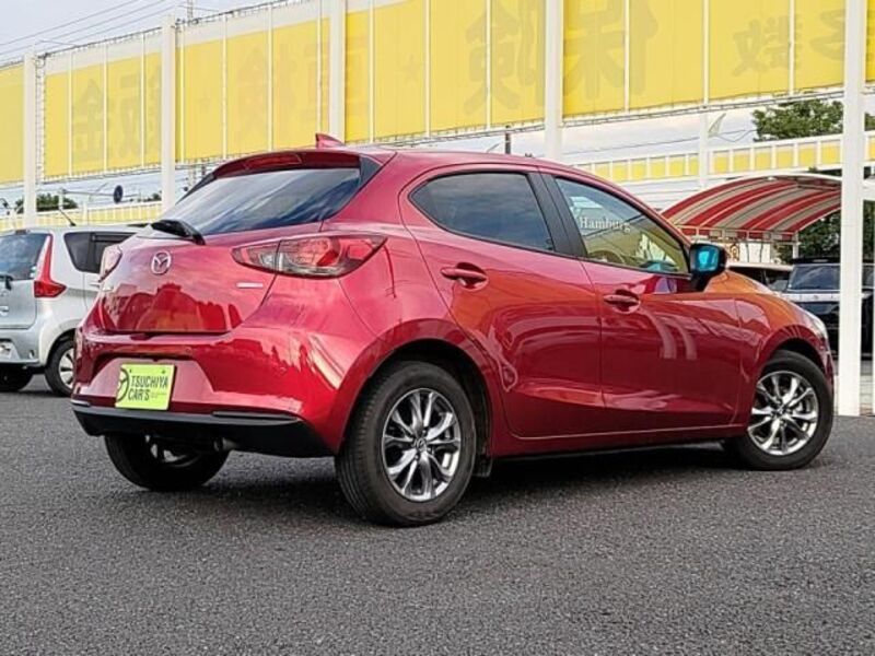 MAZDA2