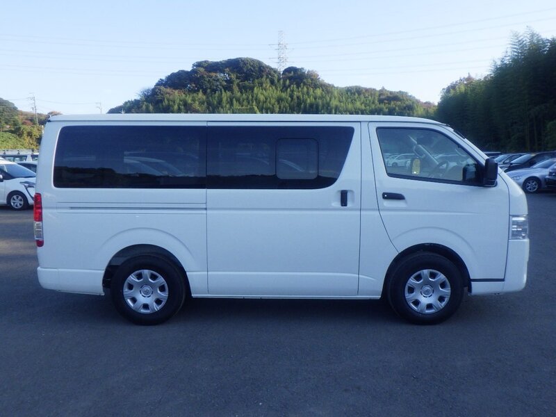 HIACE VAN