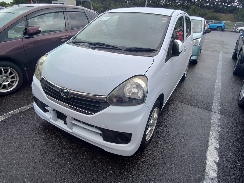 DAIHATSU Mira Es