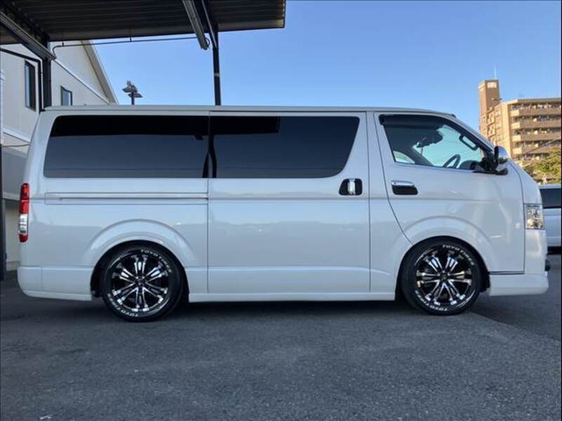 HIACE VAN