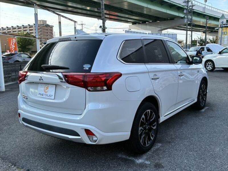 OUTLANDER PHEV