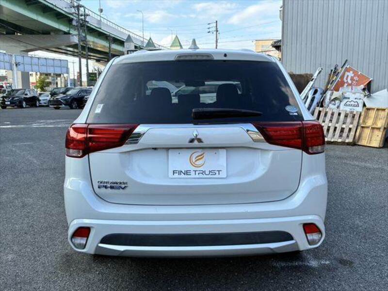 OUTLANDER PHEV