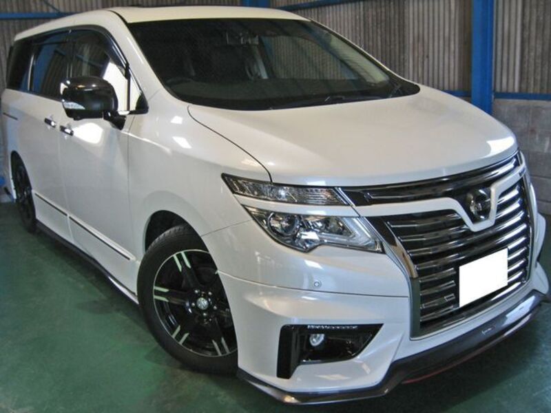 NISSAN ELGRAND