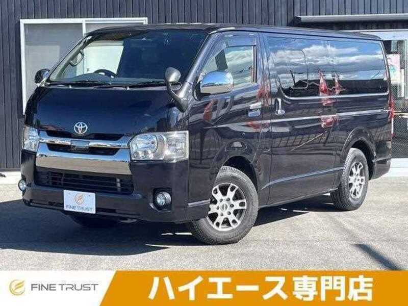TOYOTA HIACE VAN