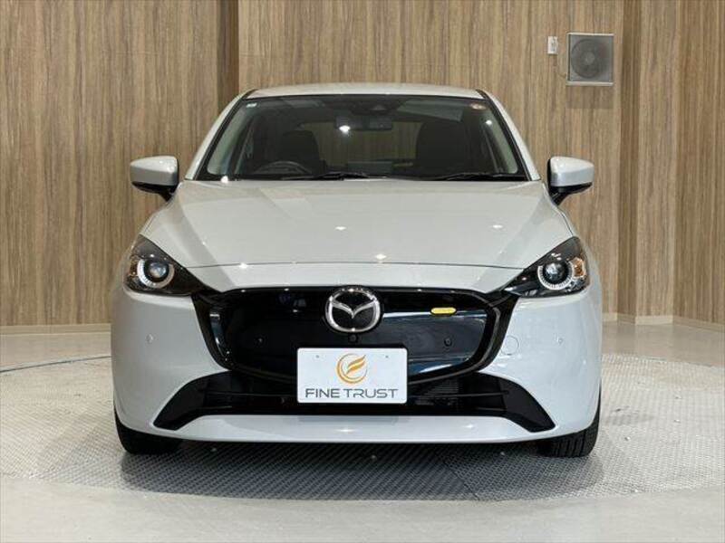 MAZDA2