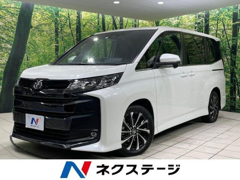 TOYOTA NOAH