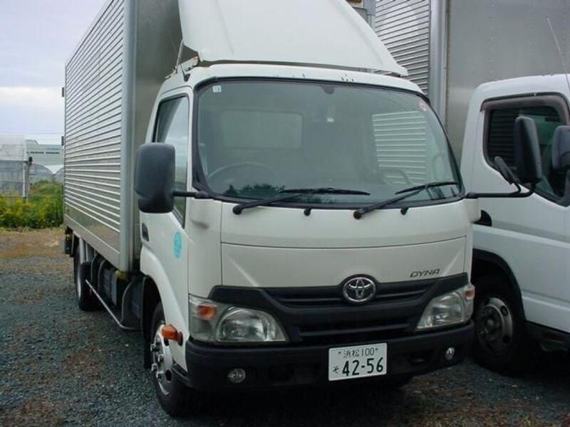 TOYOTA DYNA