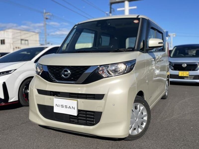 NISSAN ROOX