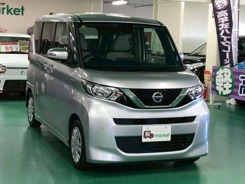NISSAN ROOX