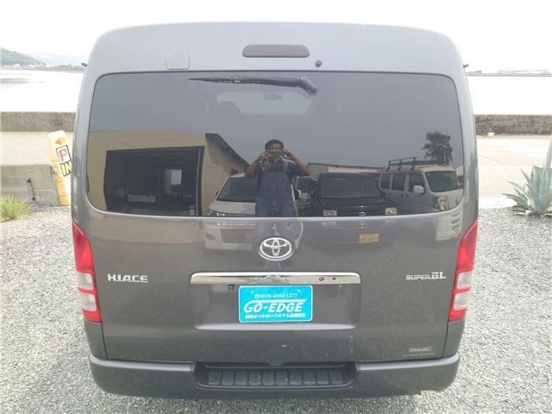 HIACE VAN