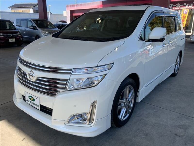 NISSAN ELGRAND