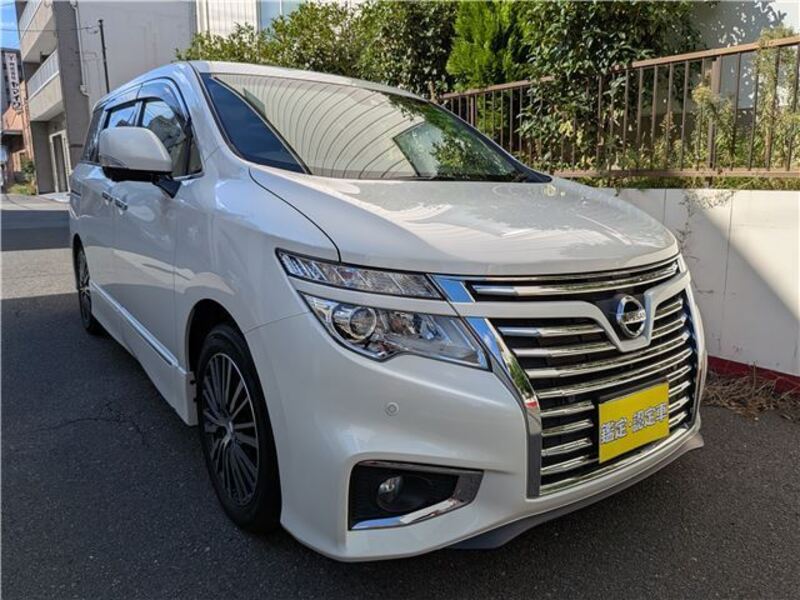 NISSAN ELGRAND