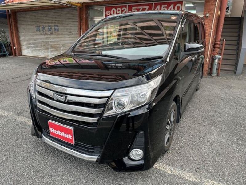 TOYOTA NOAH
