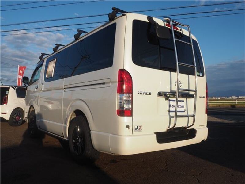 HIACE