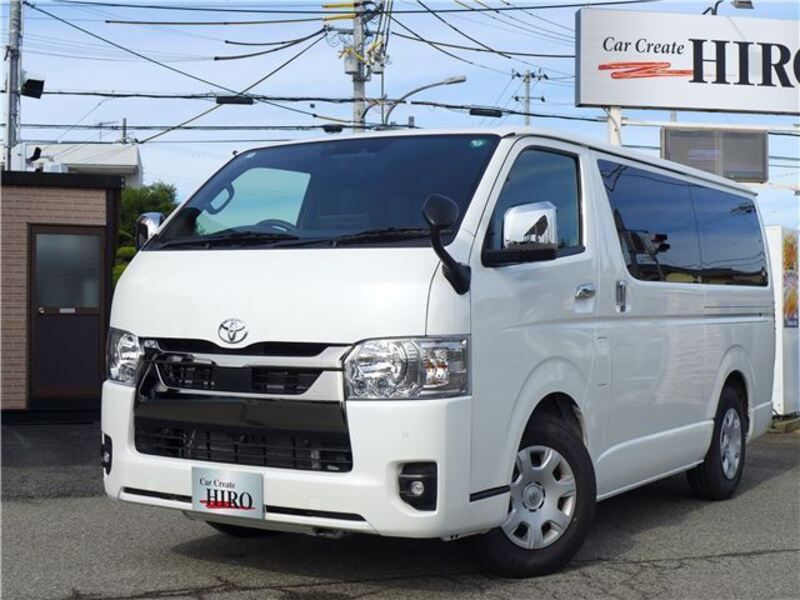 TOYOTA HIACE