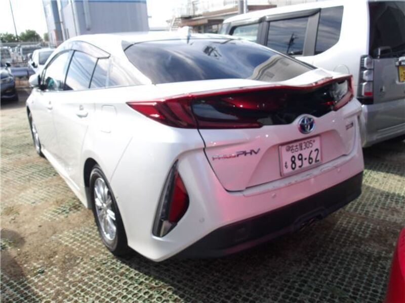 PRIUS PHV
