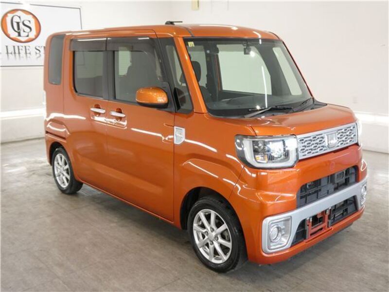DAIHATSU WAKE
